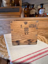 Krönt mått trä 1 liter