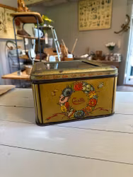 Plåtburk med glas i locket Coralli