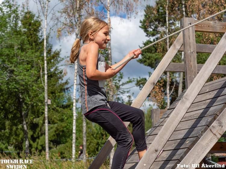 Barnkalas på hinderbanan