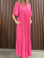 Majo klänning cerise