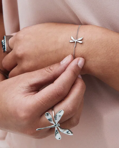 Dragonfly armband