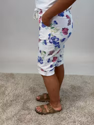 Josefin capribyxor blommig onesize