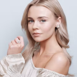 Coco rose ring ivory mist