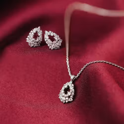 Petite miss Alice earrings crystal silver