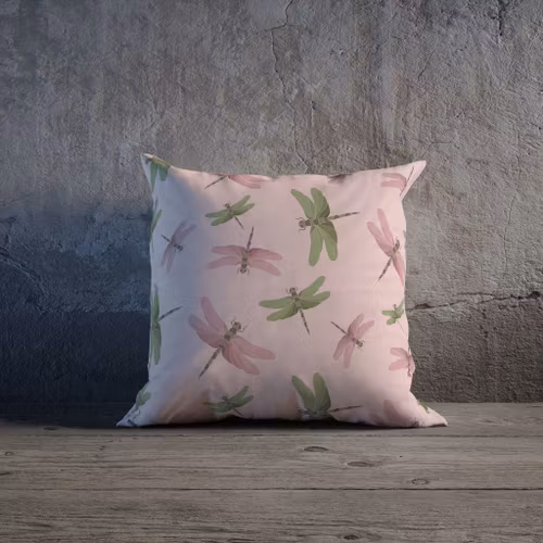 Maarit, trollsländor på ljust rosa kuddfodral