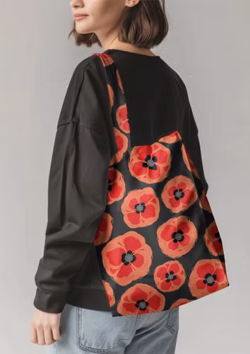 Red n grey poppies på svart bomull