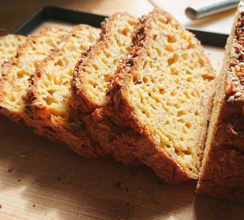 Morotsbröd med solrosfrön nybakat 750g, Bondmorans