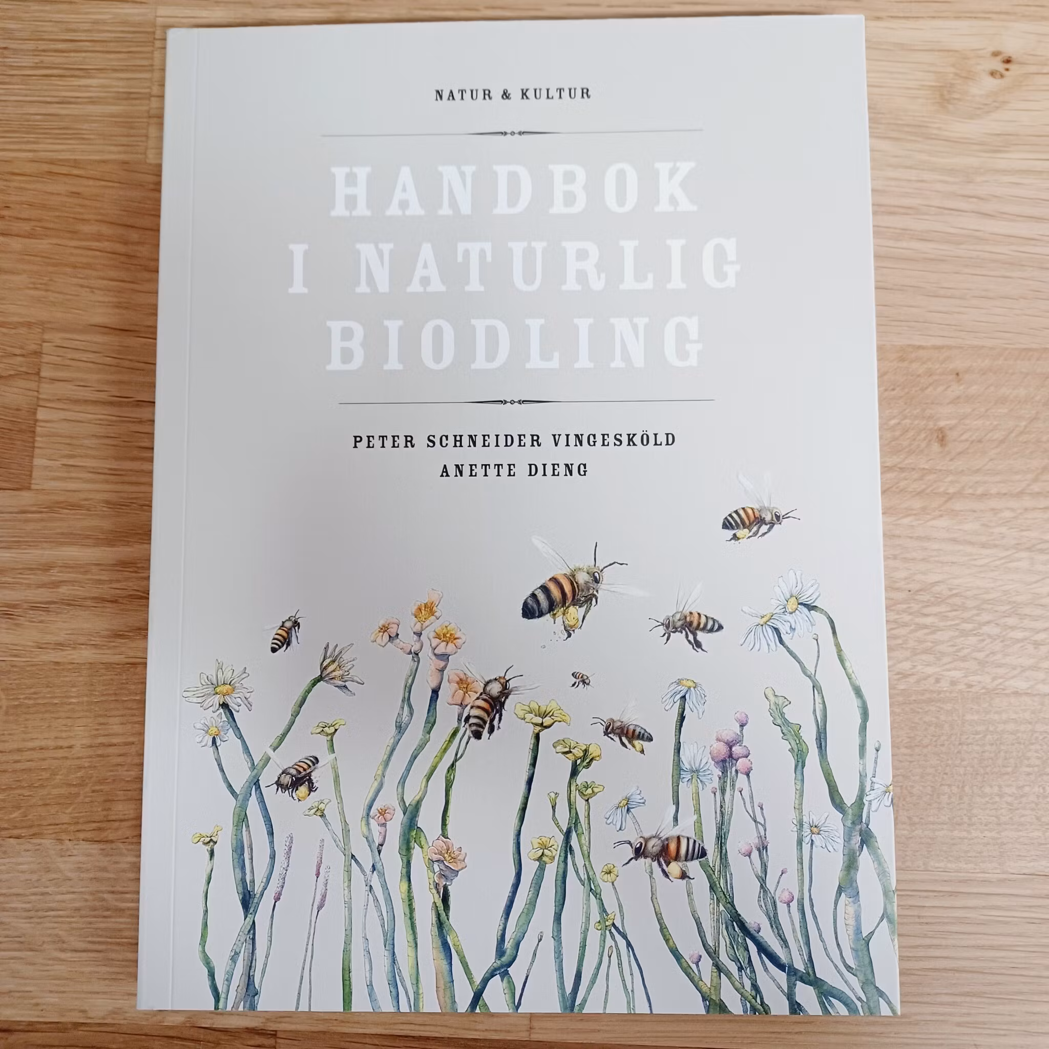 Handbok i naturlig biodling