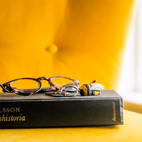 Handsnidad nyckelring Humla, Wildlife Garden