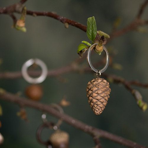 Handsnidad nyckelring Kotte, Wildlife Garden