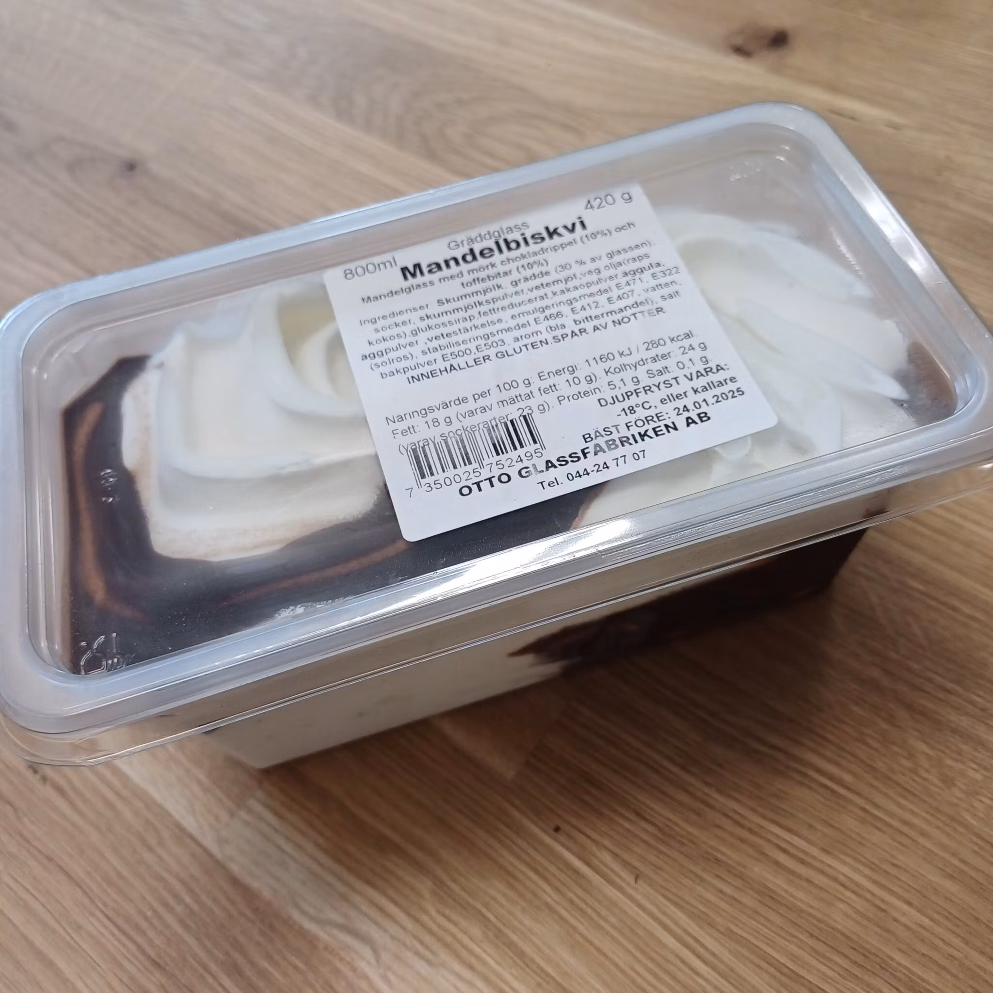 Gräddglass Mandelbiskvi 0,8 L, Otto & Glassfabriken