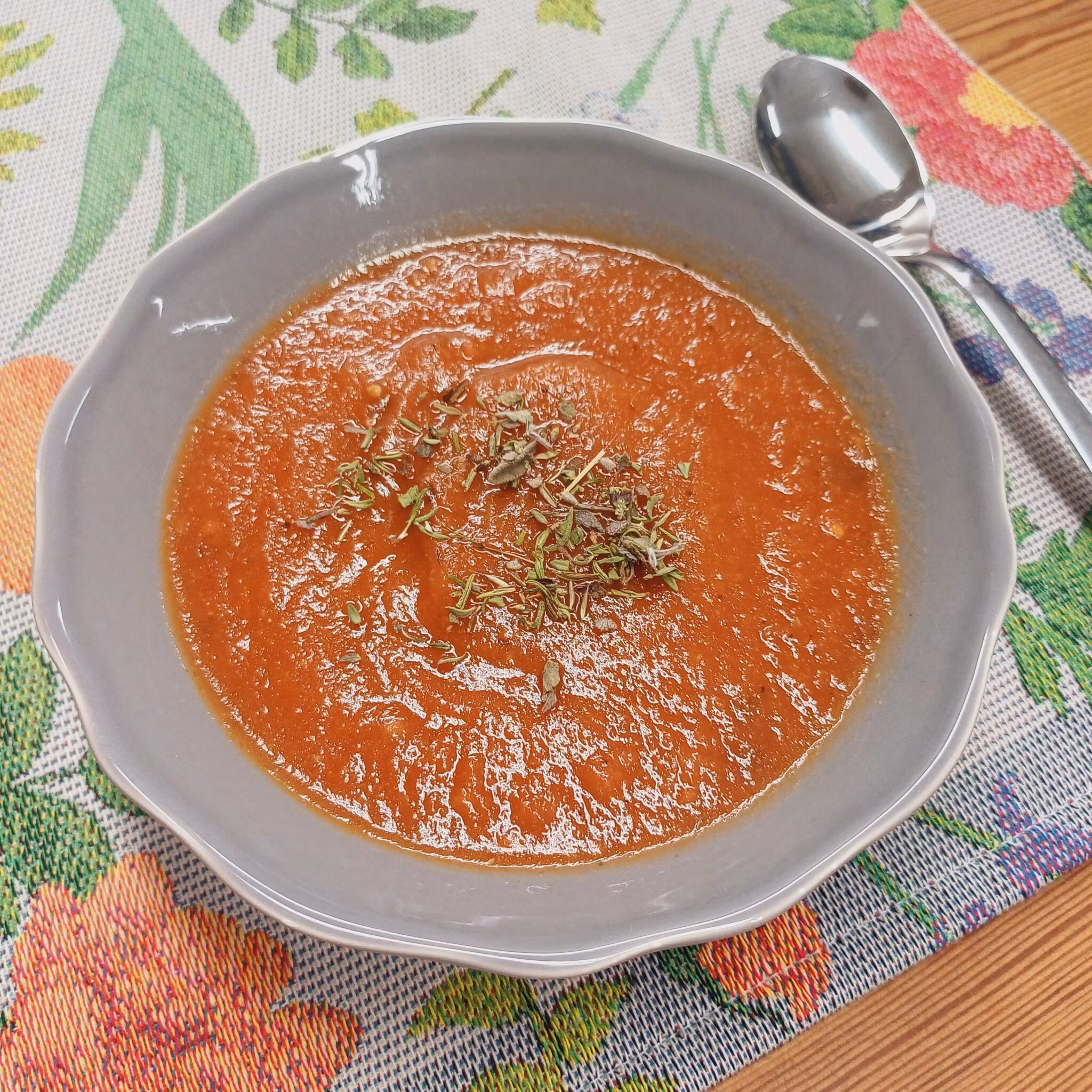 Tomatsoppa med palsternacka & örter 425g, Bondmorans