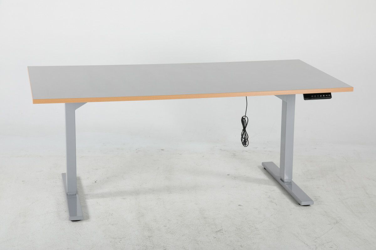 Elektriskt Arbetsbord 2000 mm.
