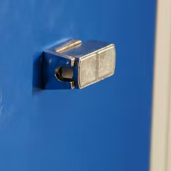 Hänglåsklyka till klädskåp