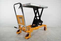SP 800 LB Lyftbord m fotpump