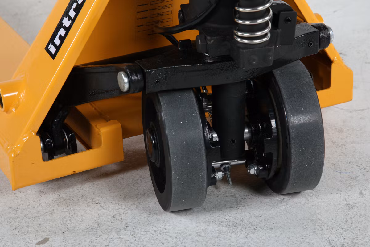 HPT-V 3000kg, 540x1150mm, B/P, Handbroms
