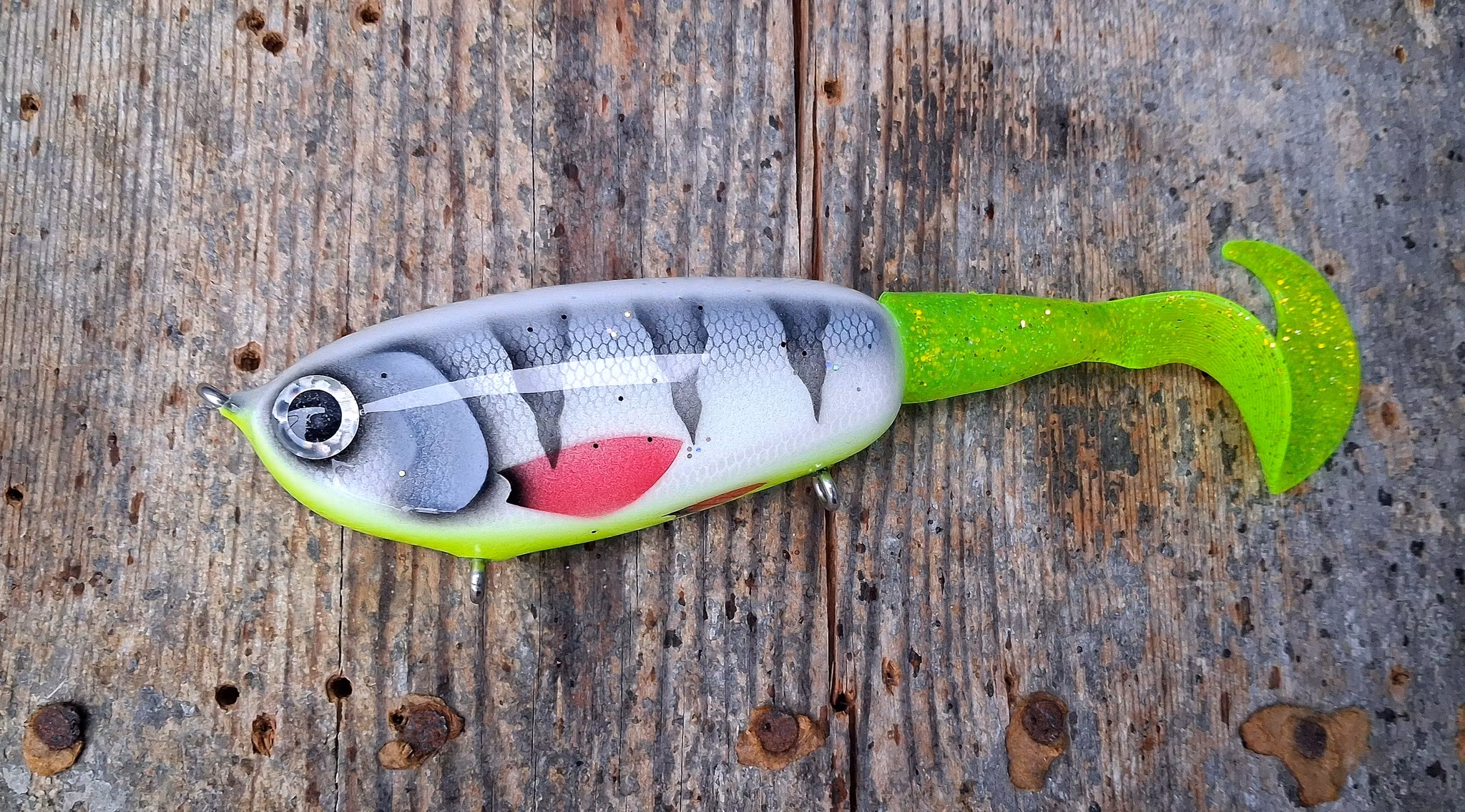 Wideboy tail LemonePerch