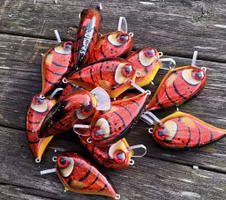Bassmaster crank 'RedGlitter Motoroil hot crawfish'