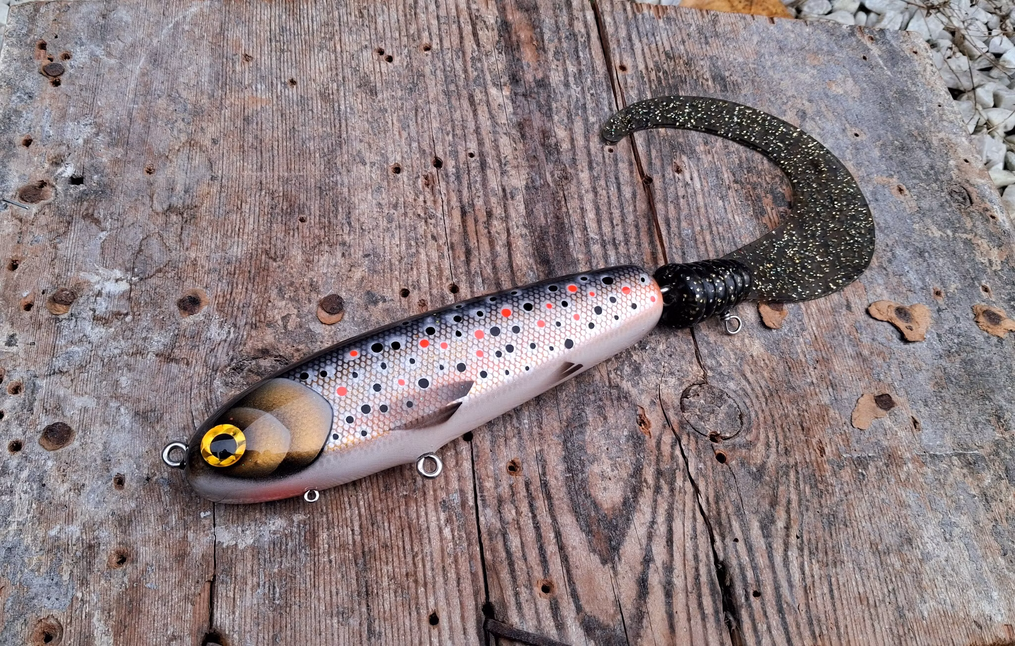 KingKong-tail 'Holographic BrownTrout