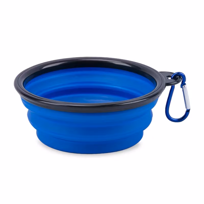 Portabel skål för hund och katt smidig att ha med på resan
