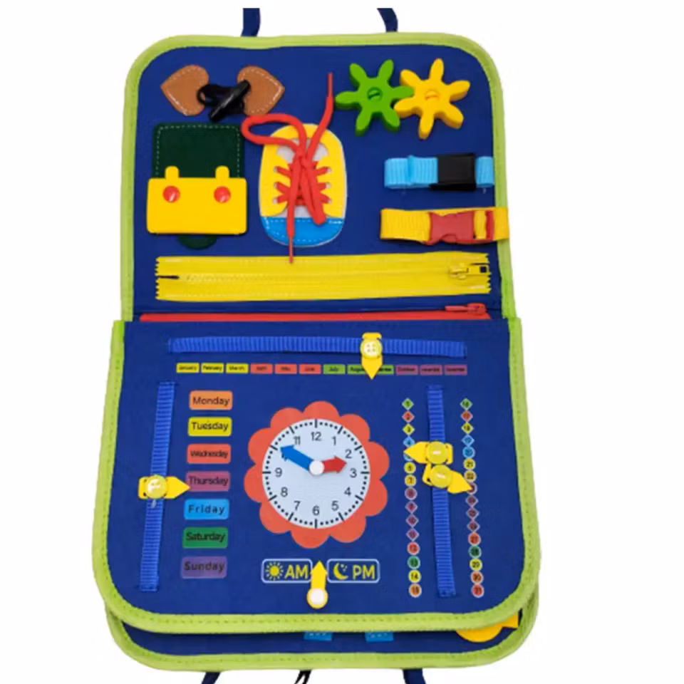 Montessori aktivitetsväska för barn – pedagogisk leksak med knappar, dragkedjor och skosnöreträning, perfekt för barn 1–5 år.