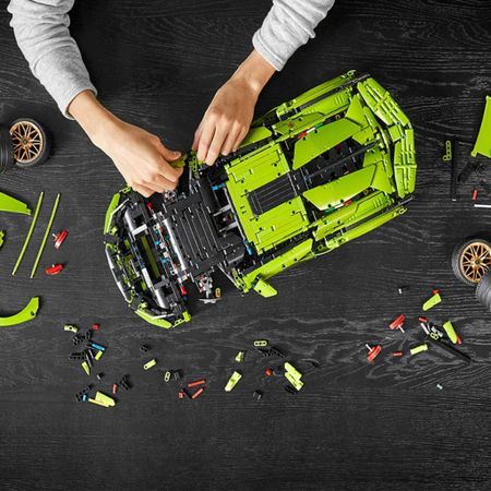 Miniatyr byggklossar – Racingmodell i skala 1:14