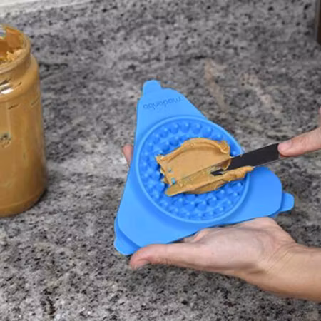 Dog Bath Treater hundlockare som gör badet enklare