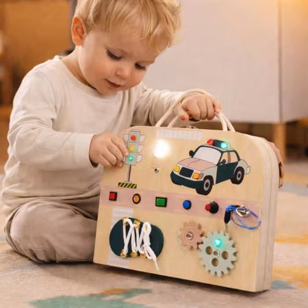 Montessori Busy Board i trä – Aktivitetsbräda för barn