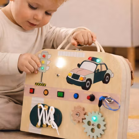 Aktivitetsbräda barn i trä Montessori busy board