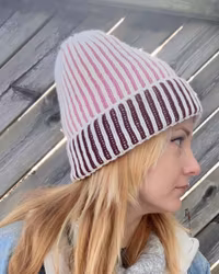 Stickad mössa i helpatent & flera färger