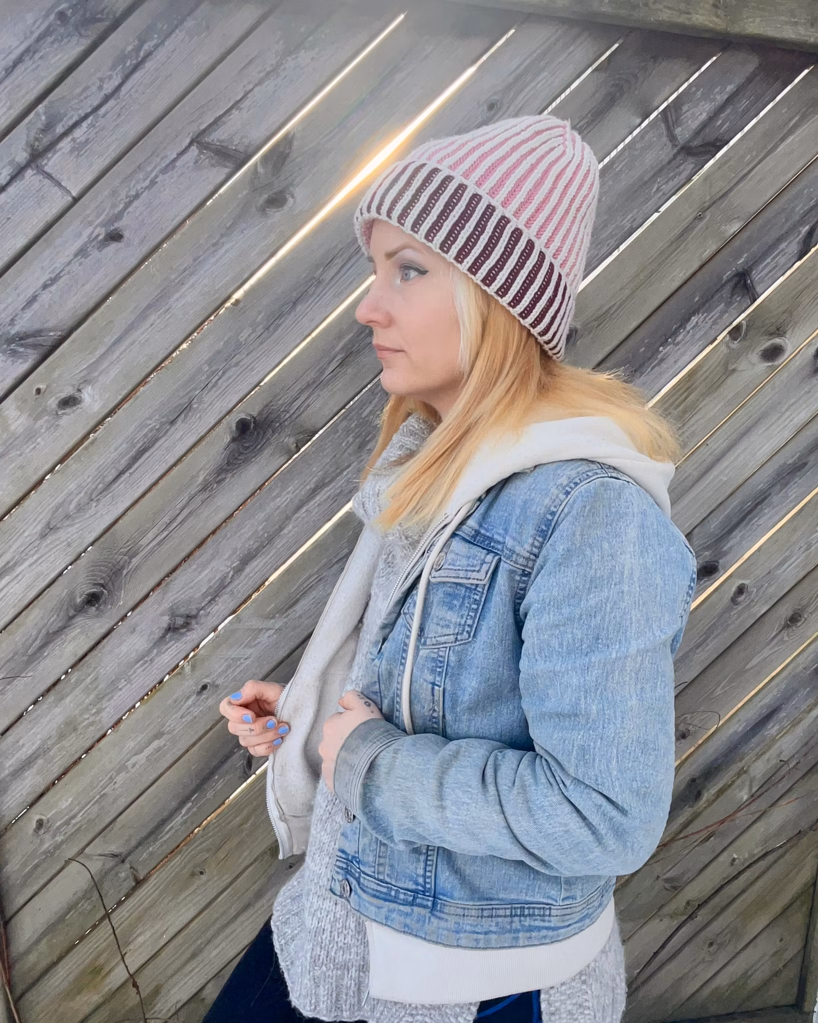 Stickad mössa i helpatent & flera färger