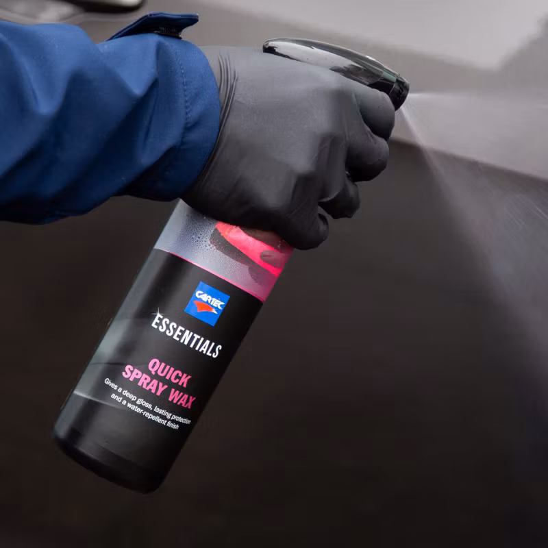 Bild på Cartec Quick Spray Wax applicering