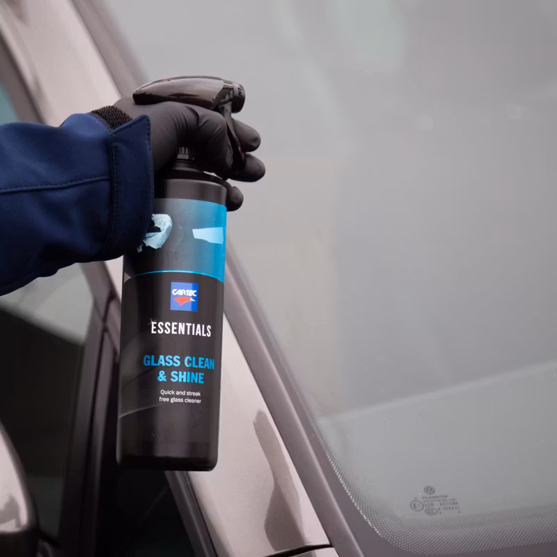 Fönsterputs / fönsterrengöring - Cartec Glass Clean & Shine applicering