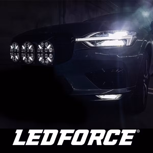 Extraljus paket 4 st LEDFORCE X-LED+ 160W - 220mm - 9" LED Extraljus inkl. extraljushållare, stag och reläkabelsats - 9-32V