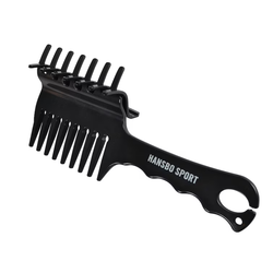 Braiding comb with clip