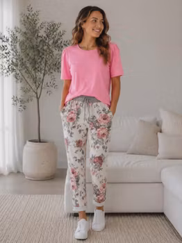T shirt med puffarm. Rosa