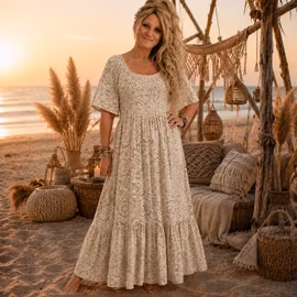 Sandfarget kjole fra Moondust /mapp