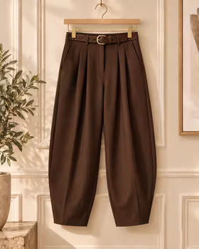 Brun barell dresbukse med belte
