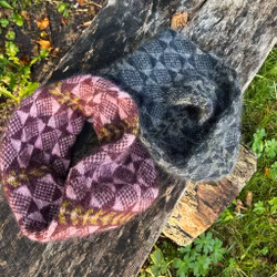 Garnpaket till Halskragen Sandarve färgställning Rosa mjölk