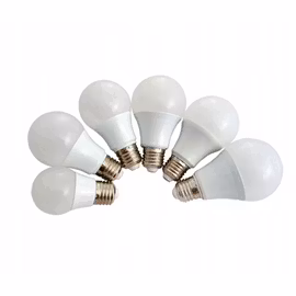 LED-lampa energisparande e27 ccd 6W varmvit 3000k