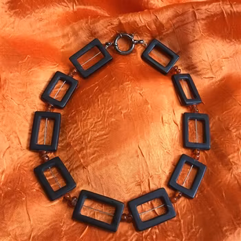 Halsband