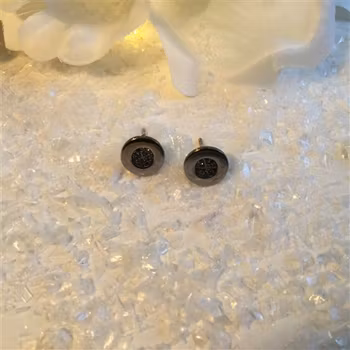 Spirit Icons, oxiderade silverörhängen