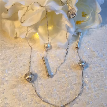 Spirit Icons, silverhalsband