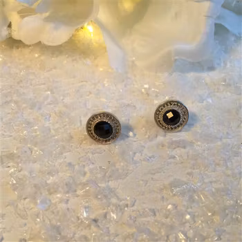 Spirit Icons, silverörhängen med onyx
