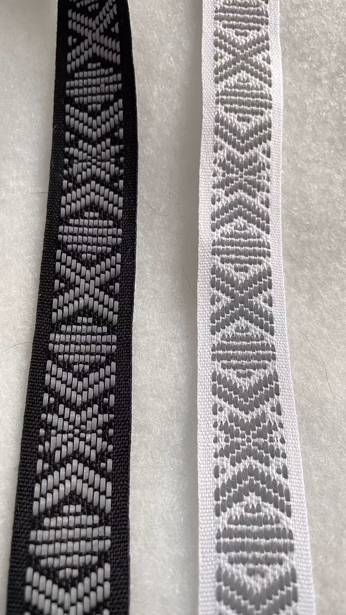 Reflexhalsband halvstryp
