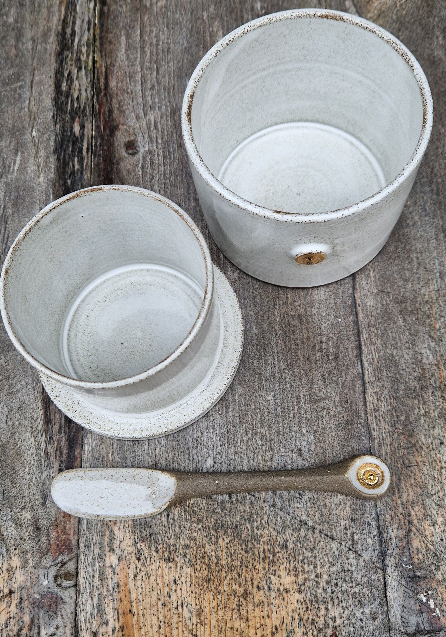 Smörklocka med kniv/Vit