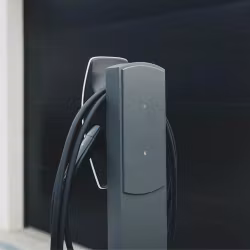 Tesla Wall connector, stang