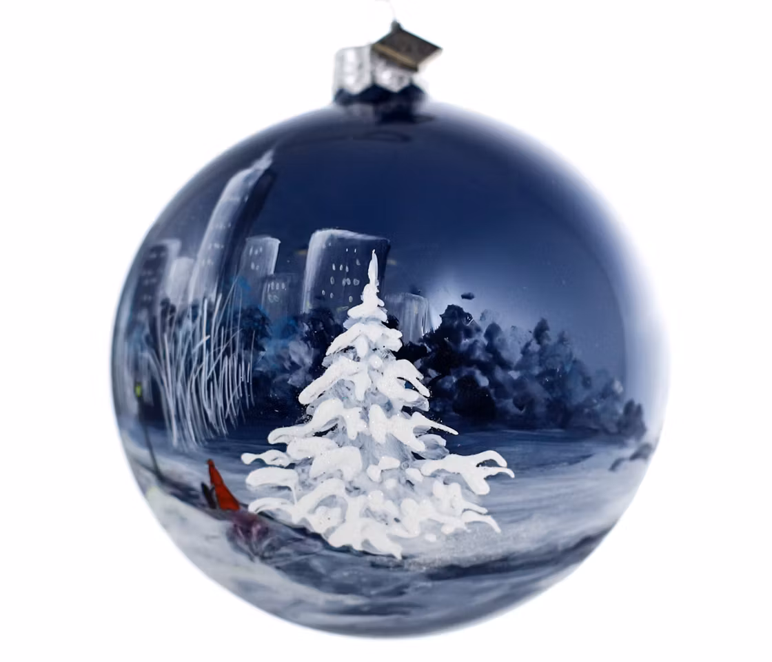 Vinterkveld i parken, 10 cm hånddekorert glasskule