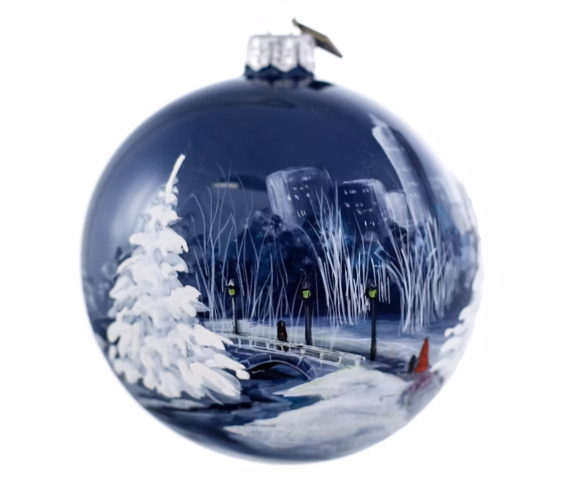 Vinterkveld i parken, 10 cm hånddekorert glasskule