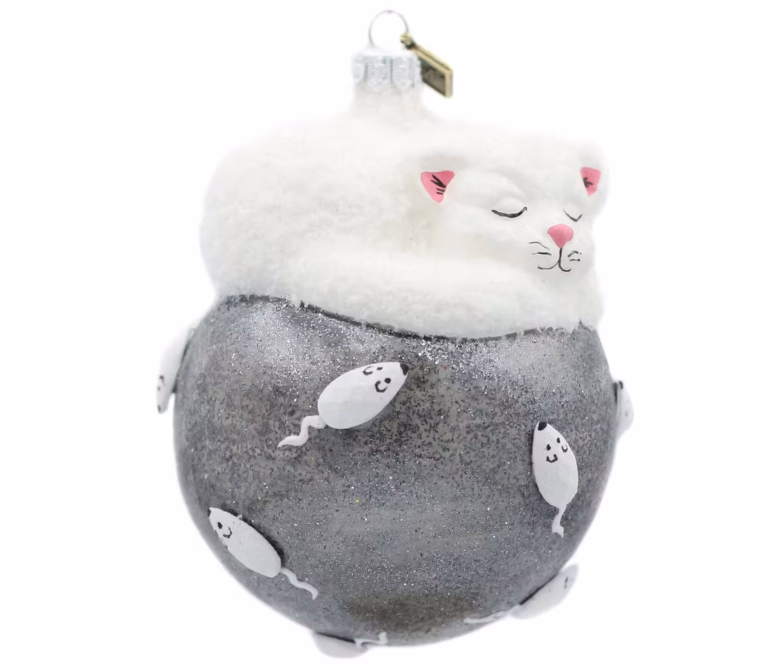 Sovende pus, 11 cm hånddekorert glasskule